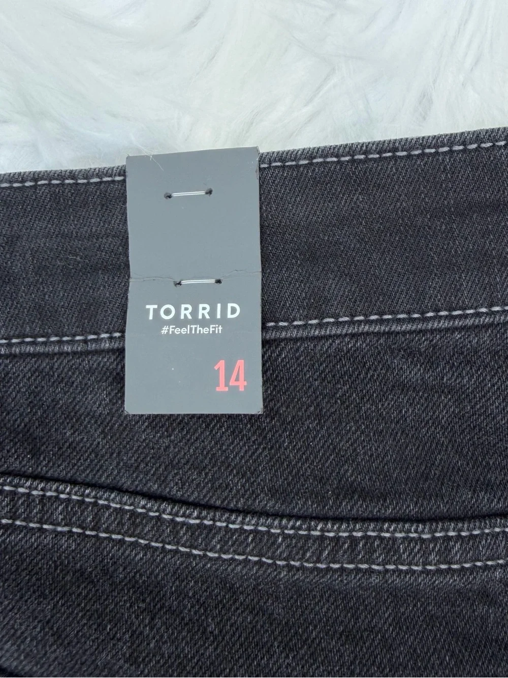 NWT Torrid 7' High-Rise Dad Short